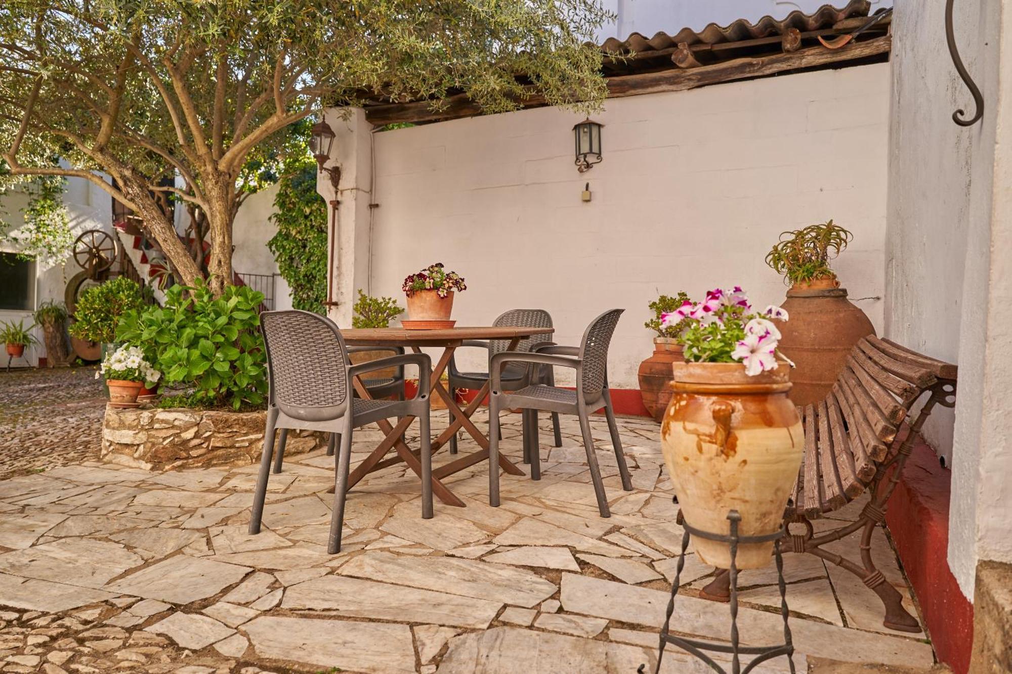 El Tragaluz - Casas en el pueblo para 4 personas Fuenteheridos Exterior foto
